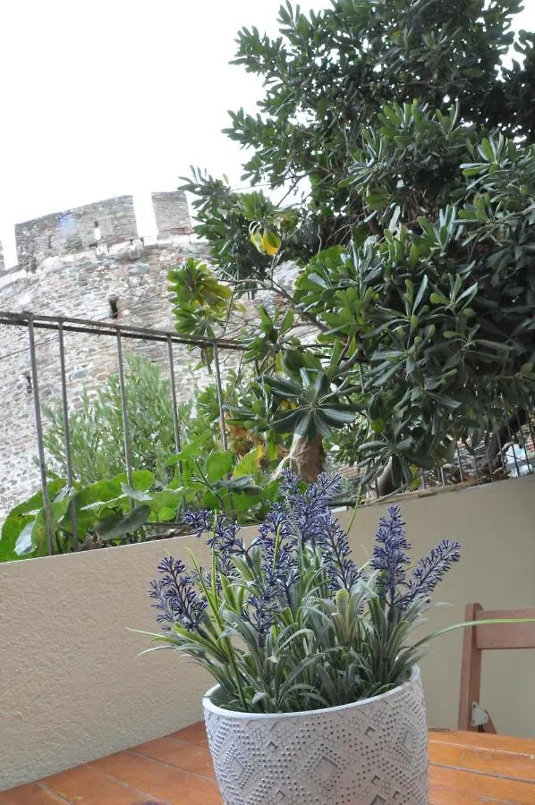Frida'S House In Old Town Thessaloniki Apartment